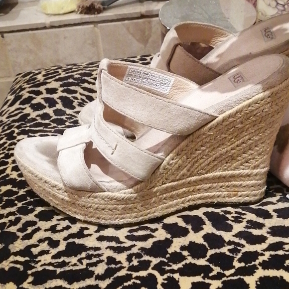 UGG suede Sandles - Picture 2 of 2